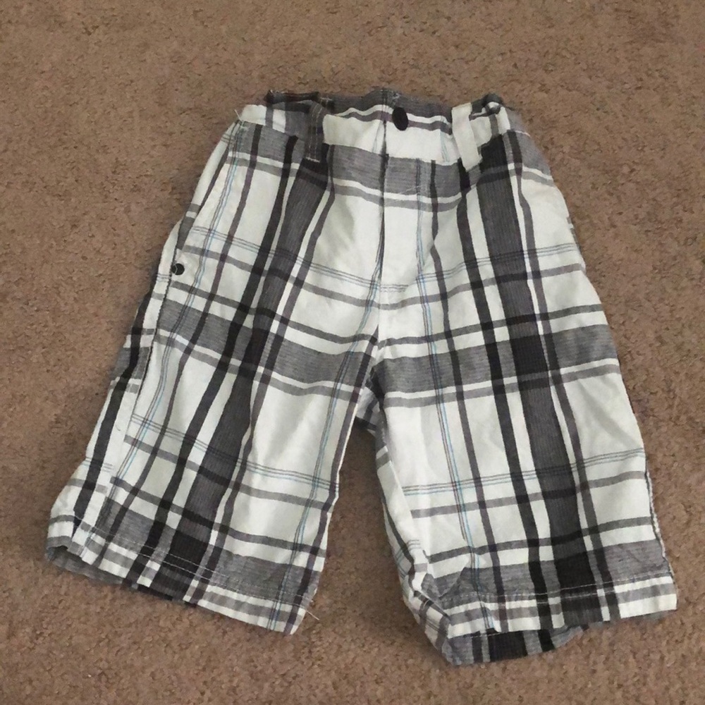 Boys size 8 shorts